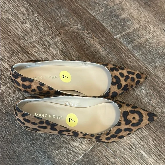 Marc Fisher Cheetah Pumps - Picture 3 of 5